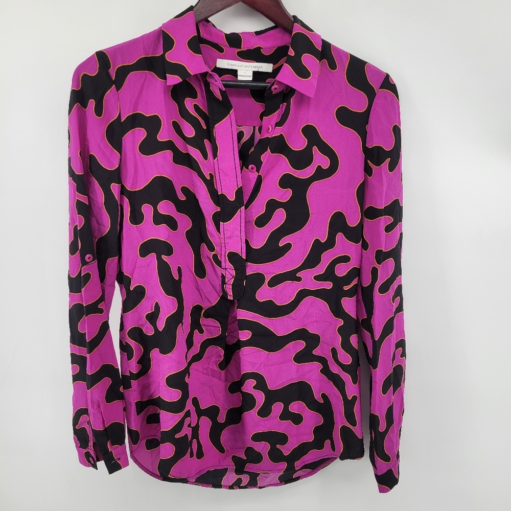 Diane Von Furstenburg Silk Pink and Black Abstract Women's Top Size 2